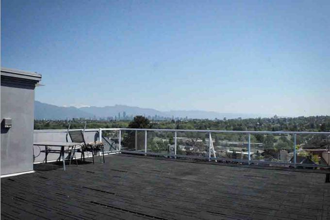 Roof-top Patio