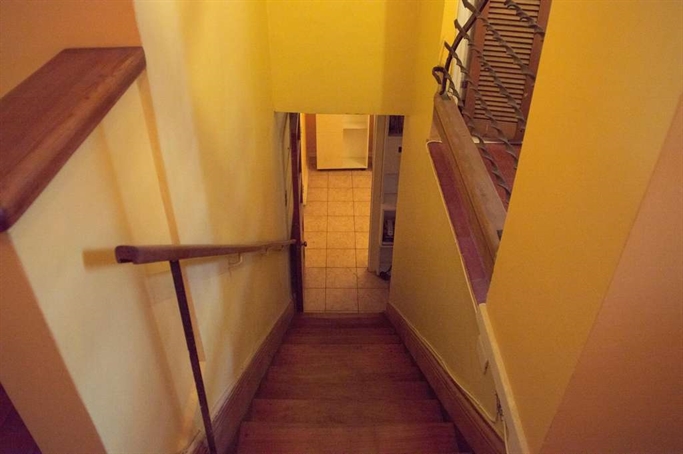 Escalera a Habitaciones