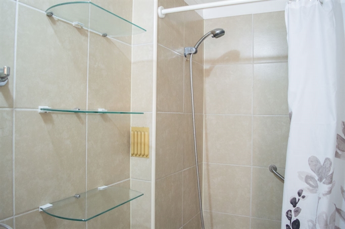 Baño Habitación 1