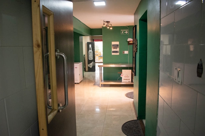 Salida Cocina - Baños - Hall de Entrada