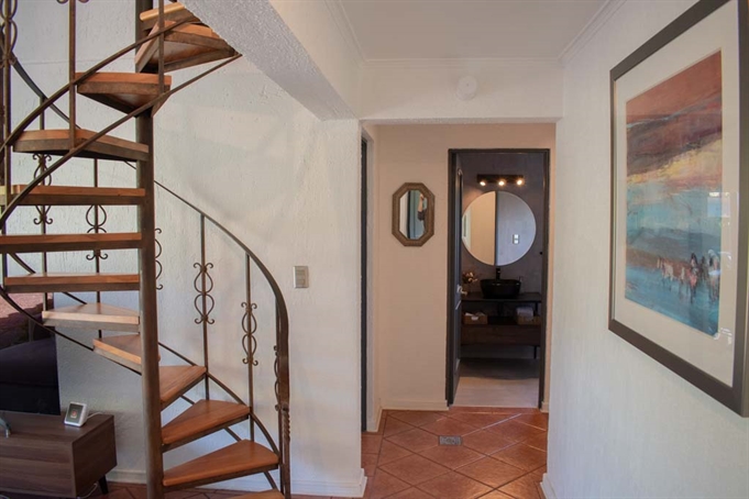 Escalera  2° Piso
