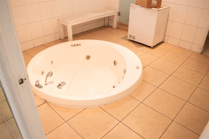 Jacuzzi