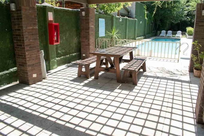 Área de Quincho Piscina